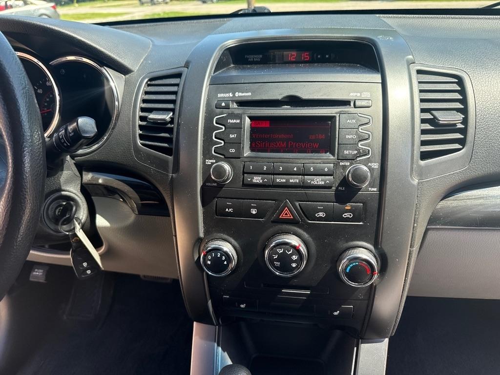 Kia Sorento LX 2WD 2011