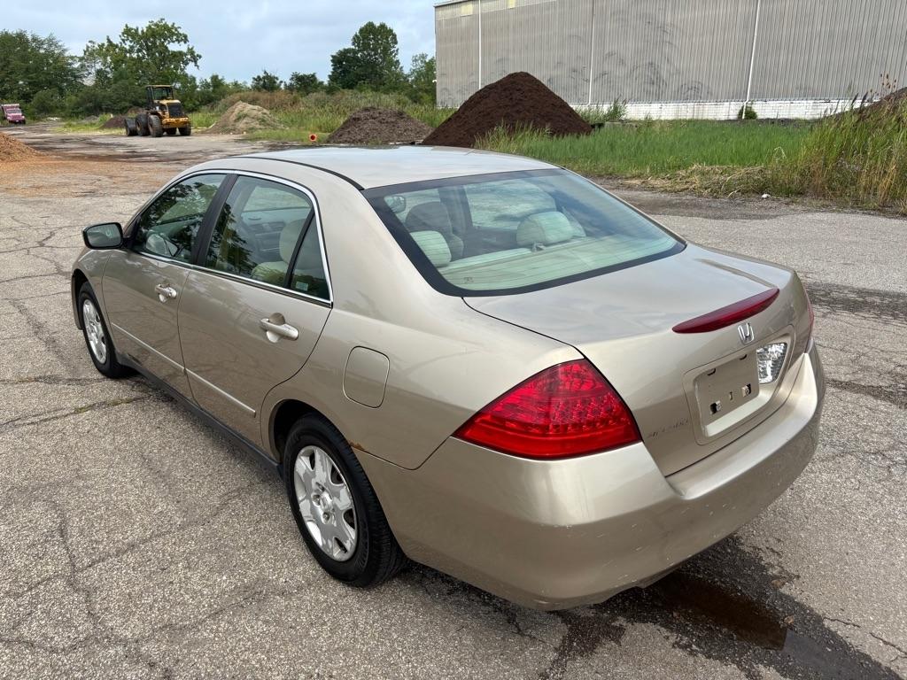 Honda Accord LX sedan AT 2007