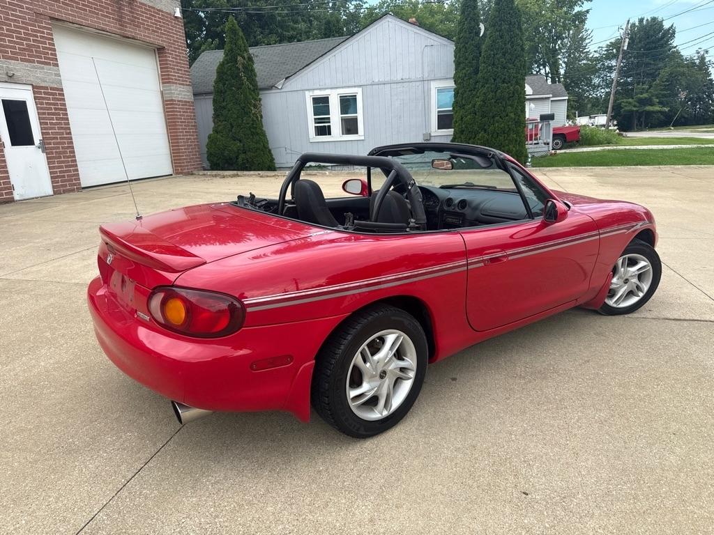Mazda MX-5 Miata Base 1999