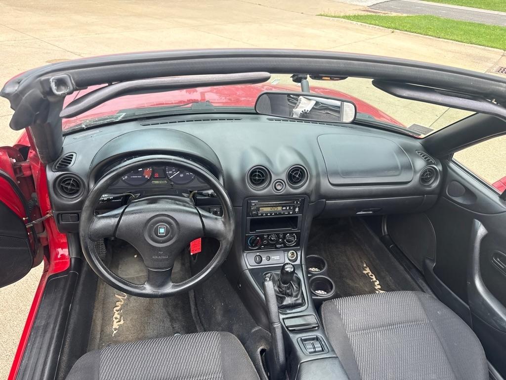 Mazda MX-5 Miata Base 1999