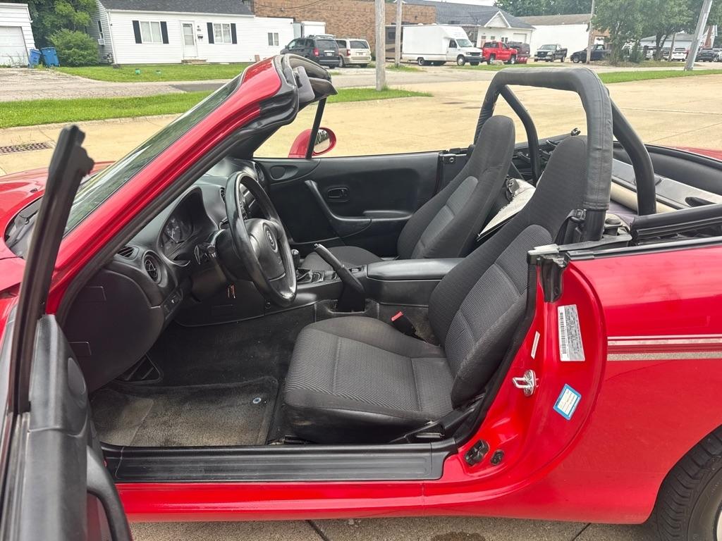 Mazda MX-5 Miata Base 1999