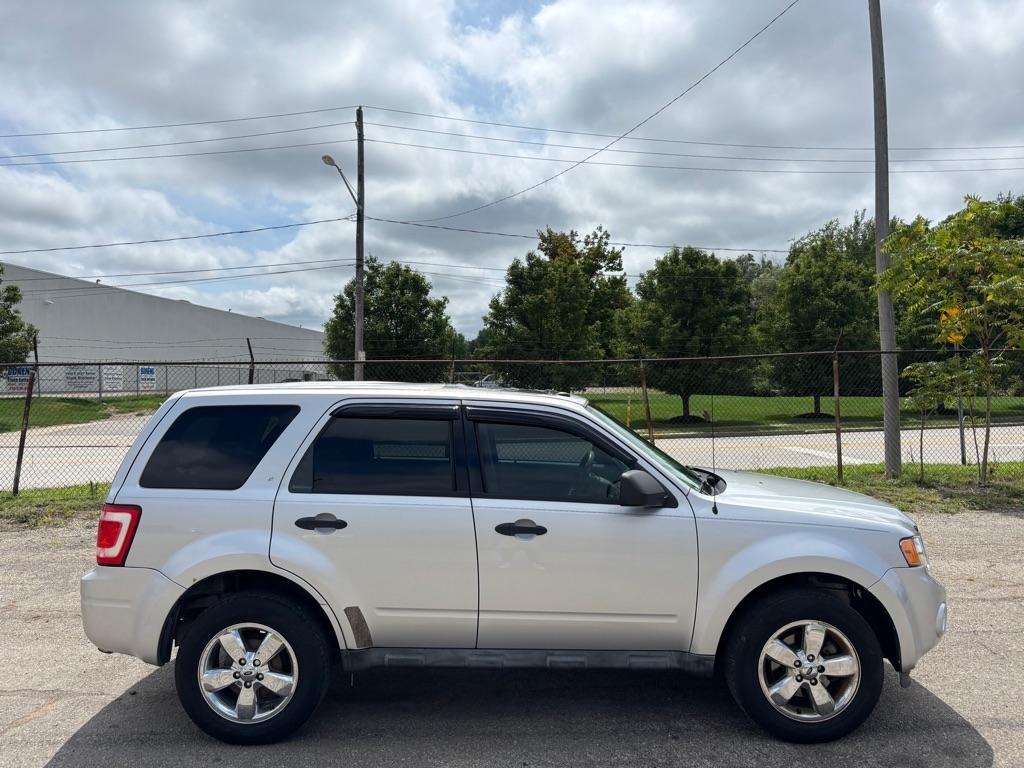 Ford Escape XLT FWD 2012