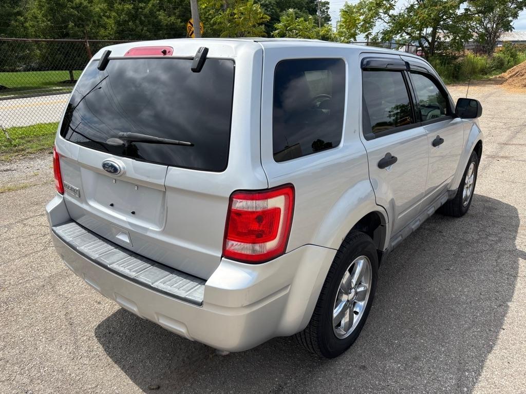Ford Escape XLT FWD 2012
