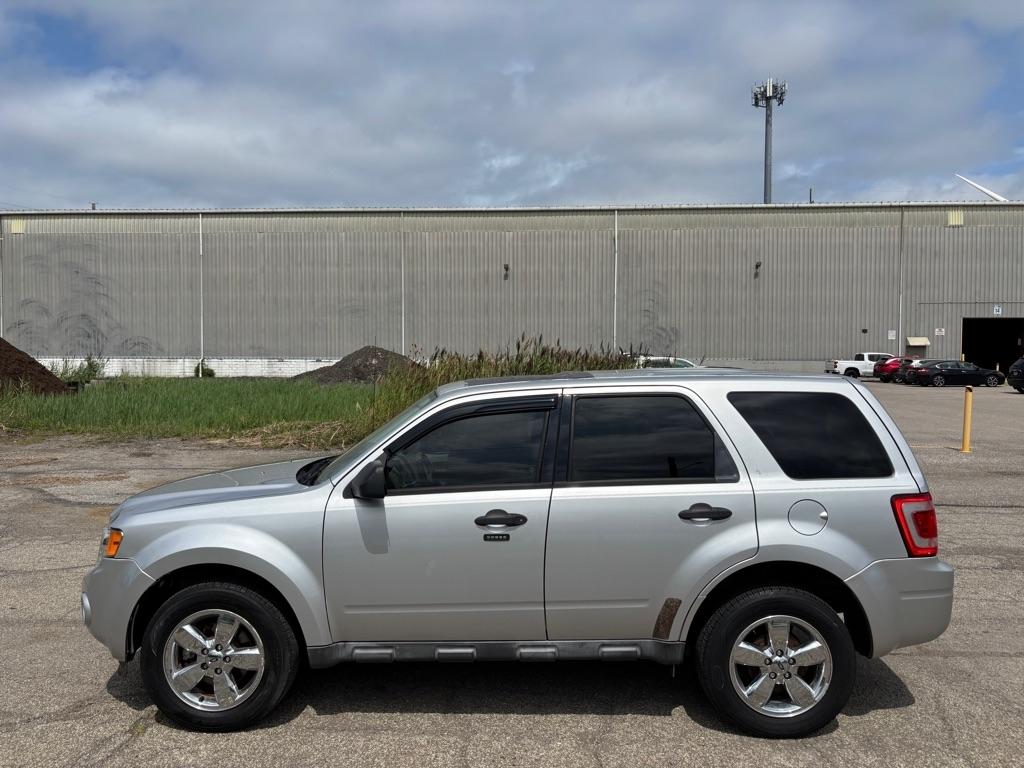 Ford Escape XLT FWD 2012