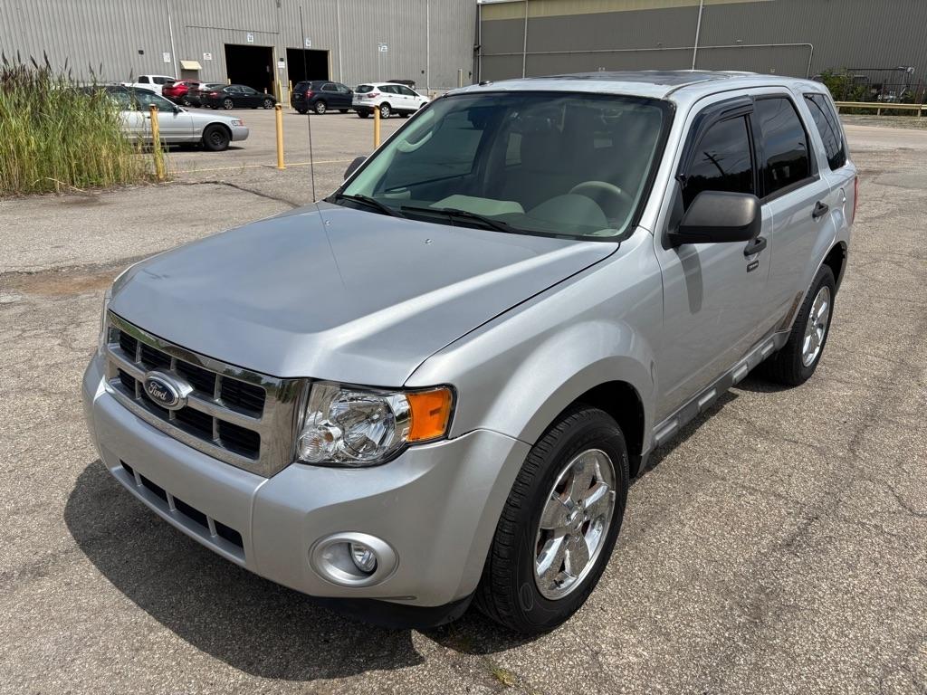 Ford Escape XLT FWD 2012