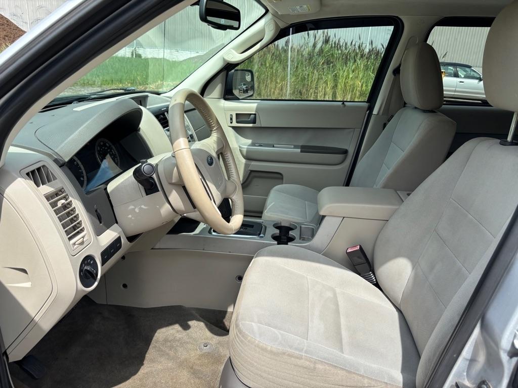 Ford Escape XLT FWD 2012