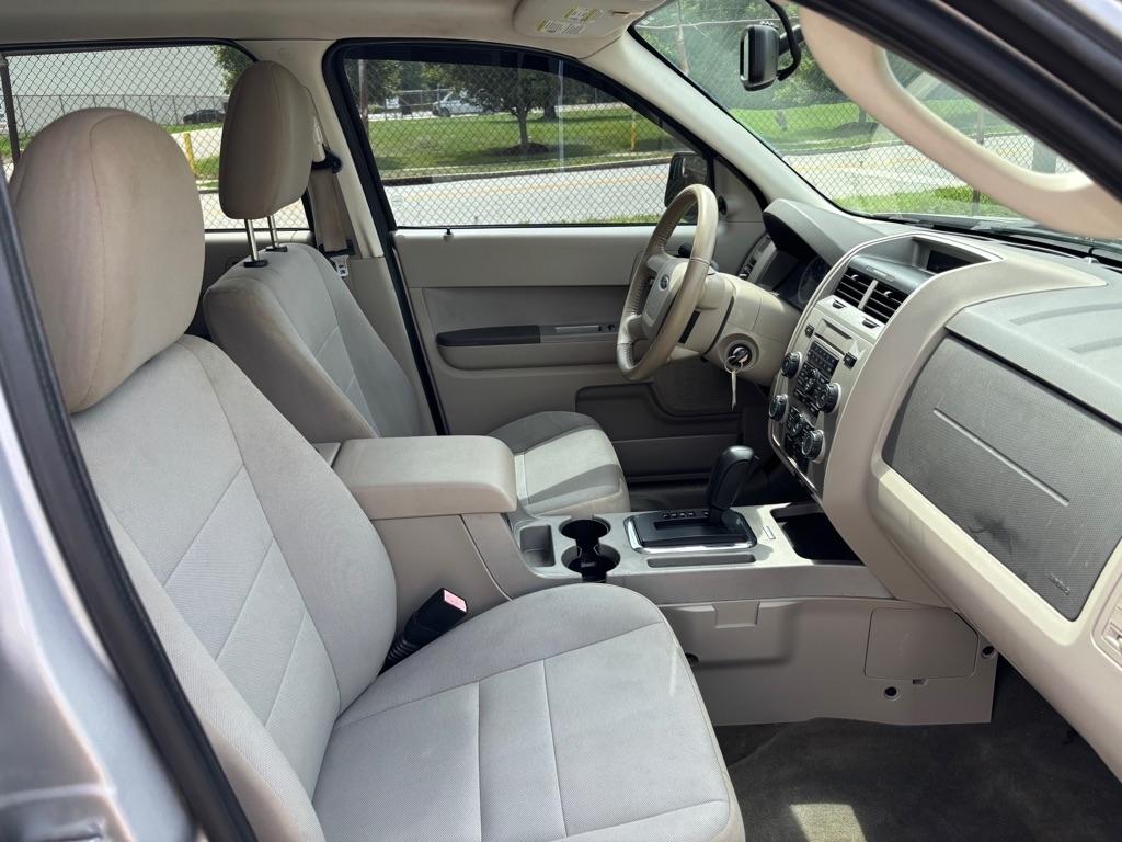 Ford Escape XLT FWD 2012
