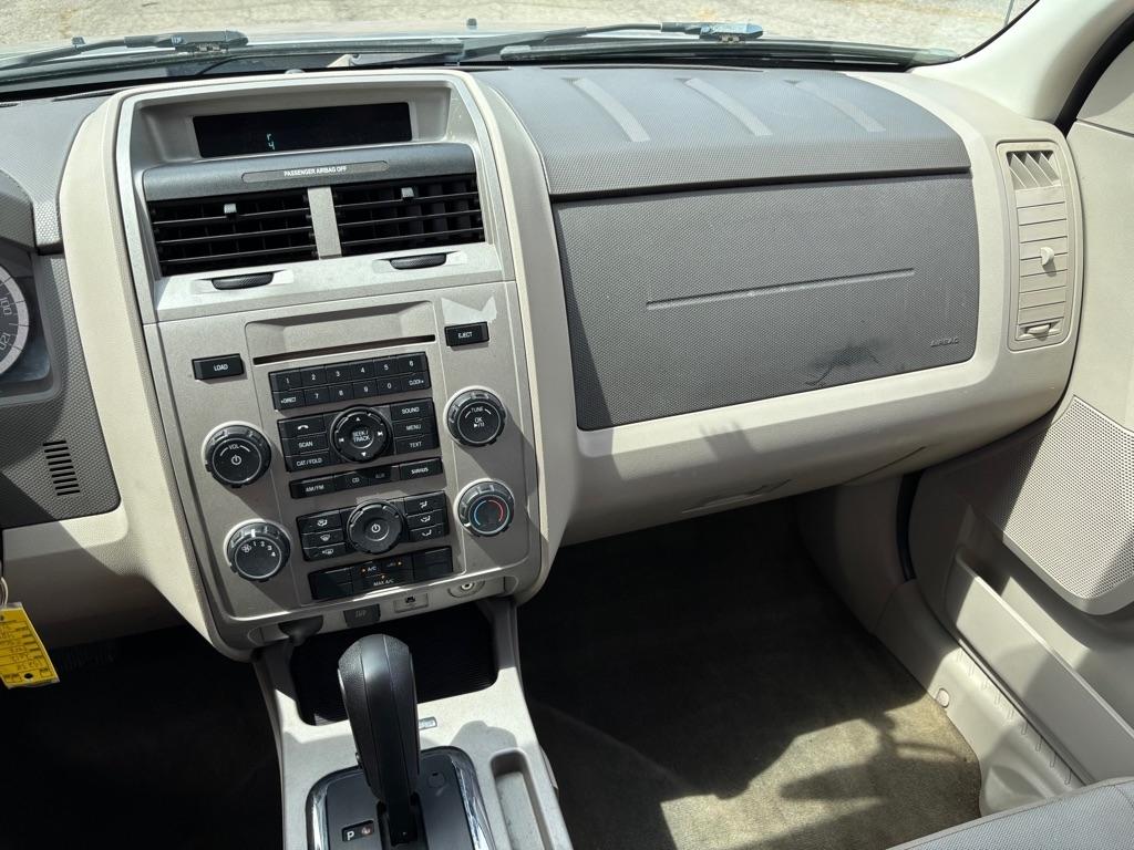 Ford Escape XLT FWD 2012