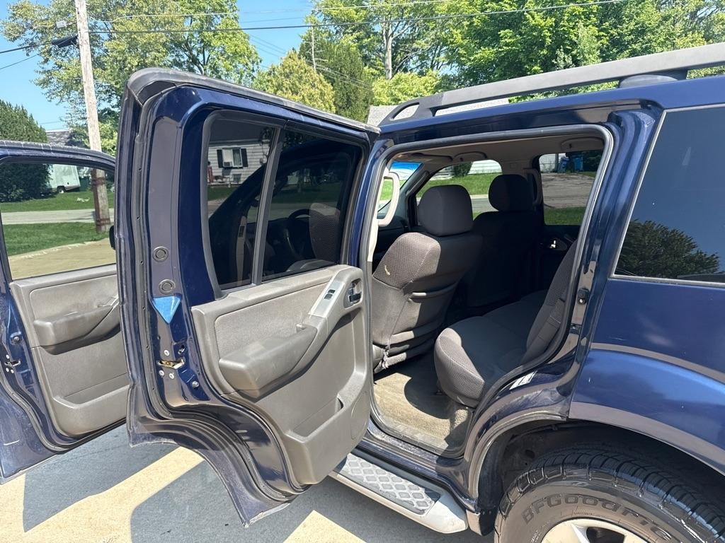 Nissan Pathfinder S 4WD 2008