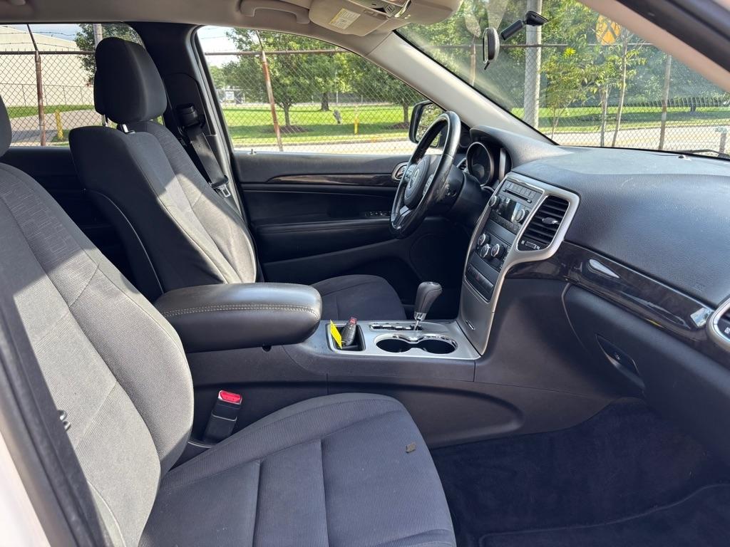 Jeep Grand Cherokee Laredo 4WD 2012