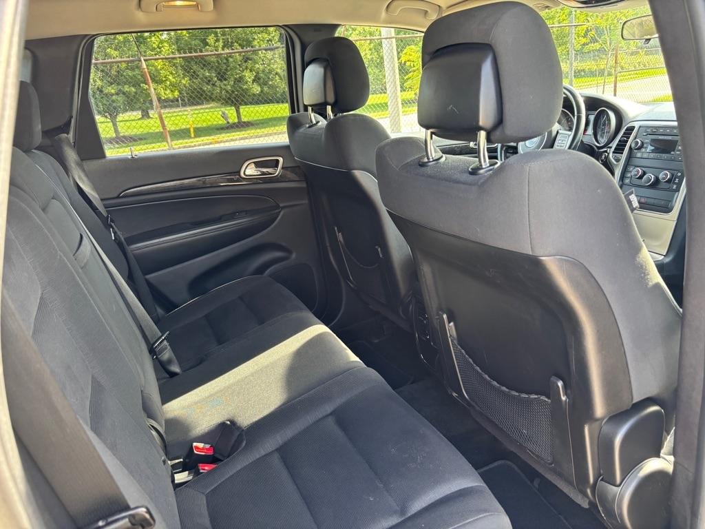 Jeep Grand Cherokee Laredo 4WD 2012