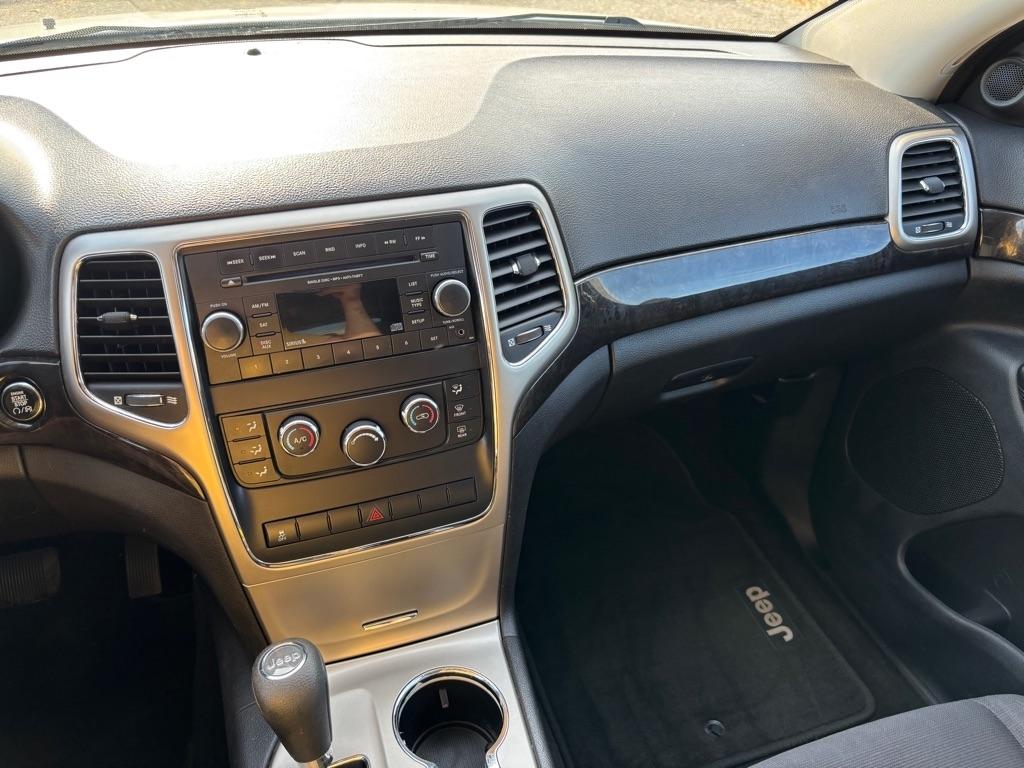 Jeep Grand Cherokee Laredo 4WD 2012