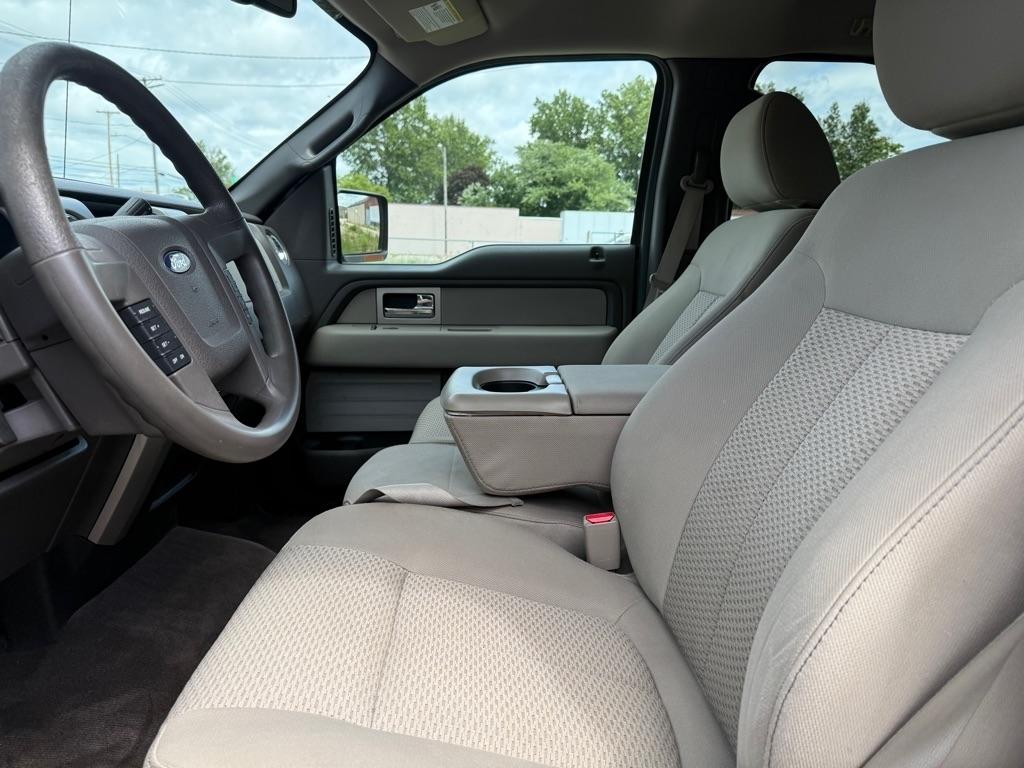 Ford F-150 XL SuperCrew 5.5-ft. Bed 4WD 2010
