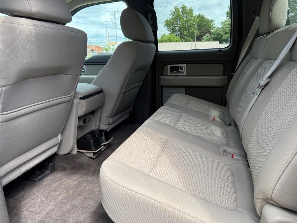 Ford F-150 XL SuperCrew 5.5-ft. Bed 4WD 2010