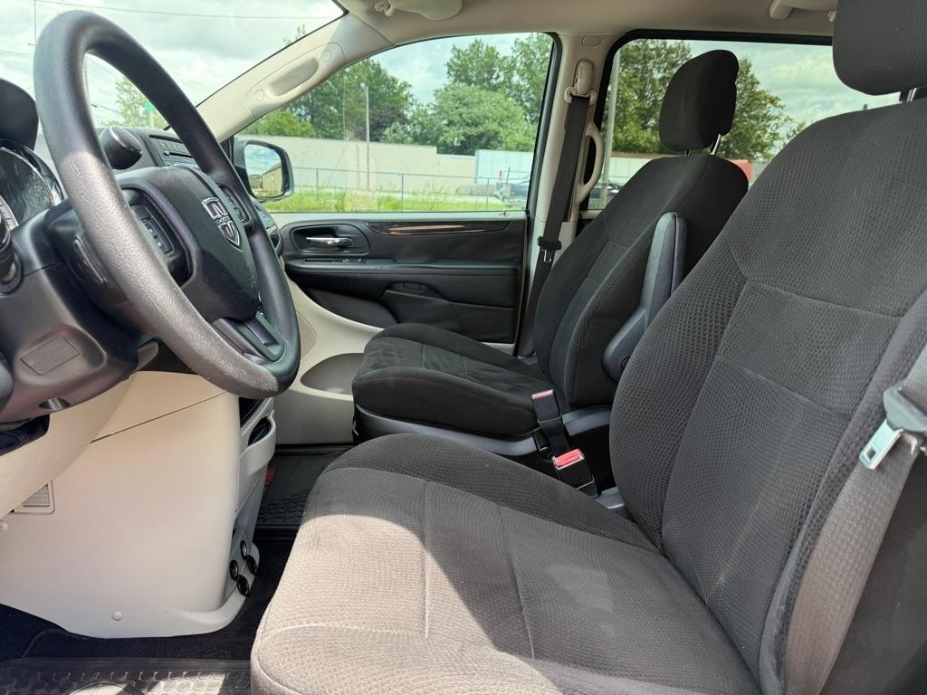Dodge Grand Caravan SE 2013