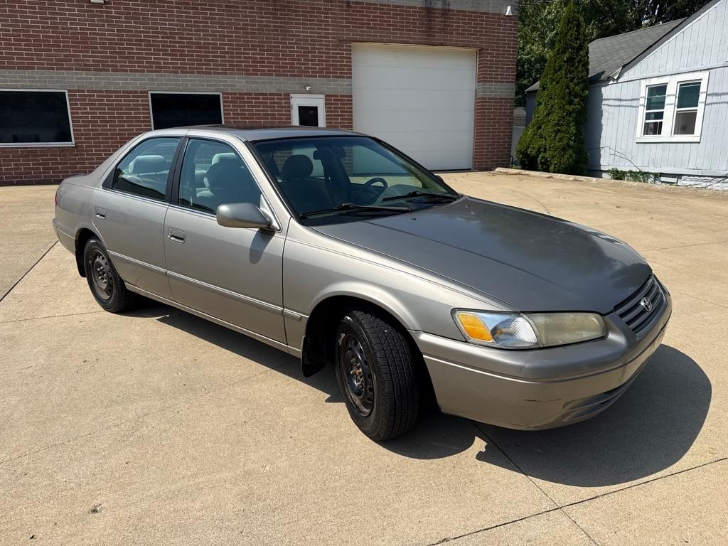 Toyota Camry CE 1999