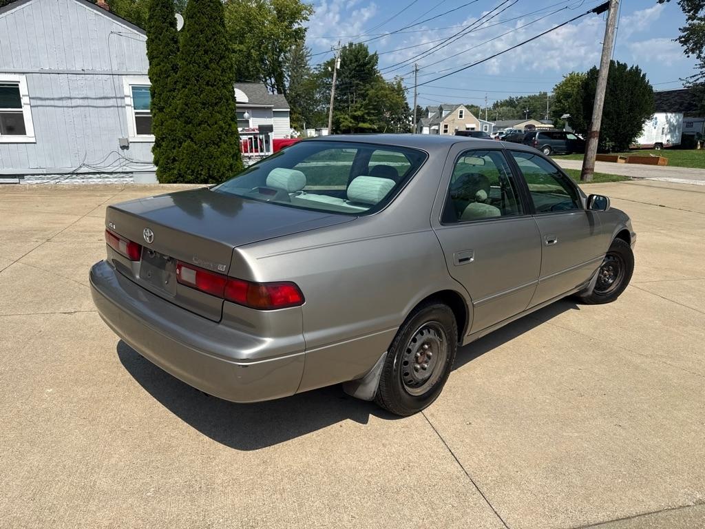 Toyota Camry CE 1999