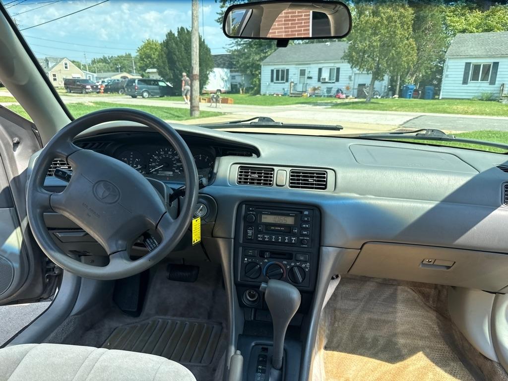 Toyota Camry CE 1999