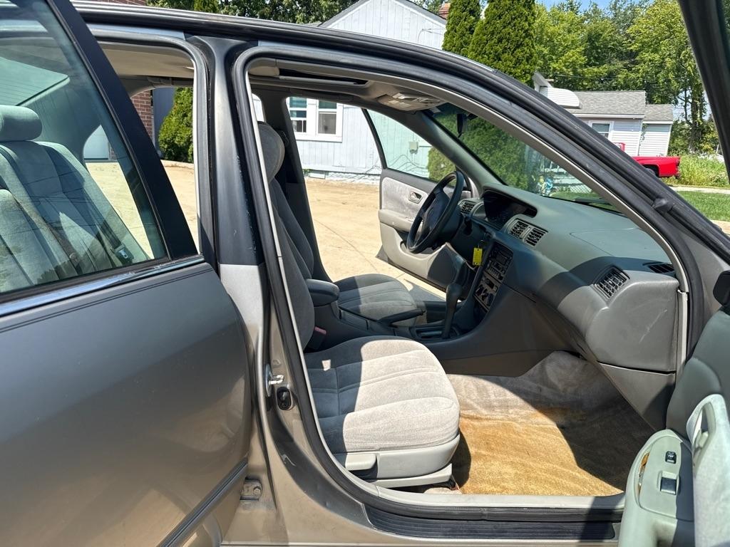 Toyota Camry CE 1999