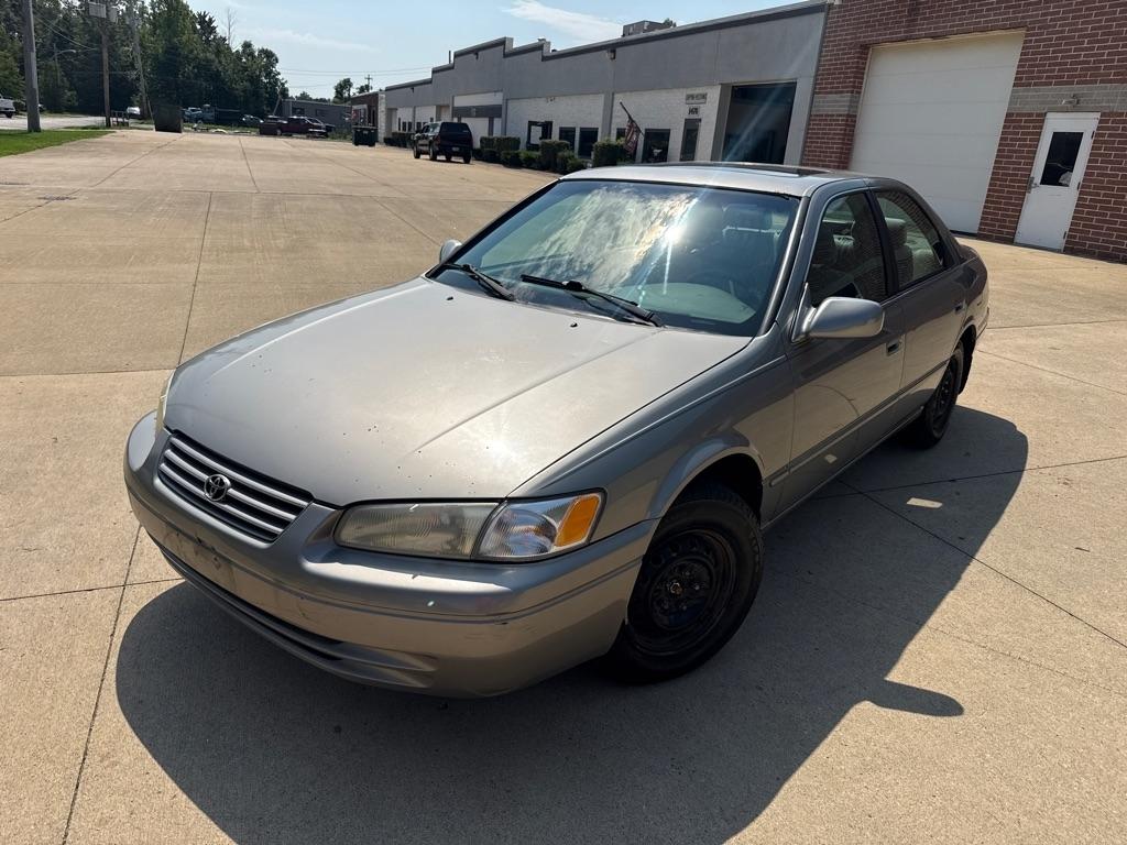 Toyota Camry CE 1999