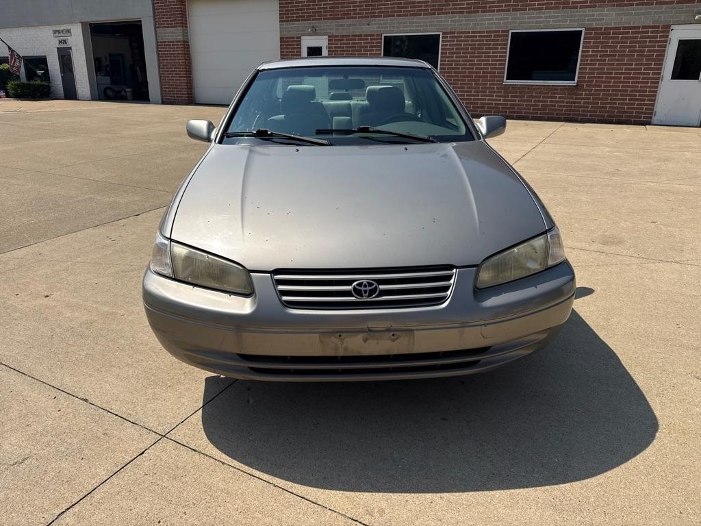 Toyota Camry CE 1999