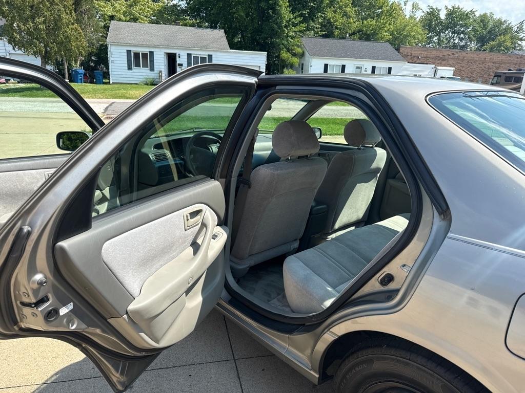 Toyota Camry CE 1999