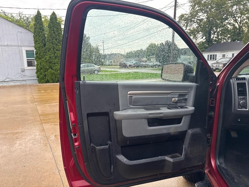 RAM 1500 Tradesman Regular Cab SWB 4WD 2014