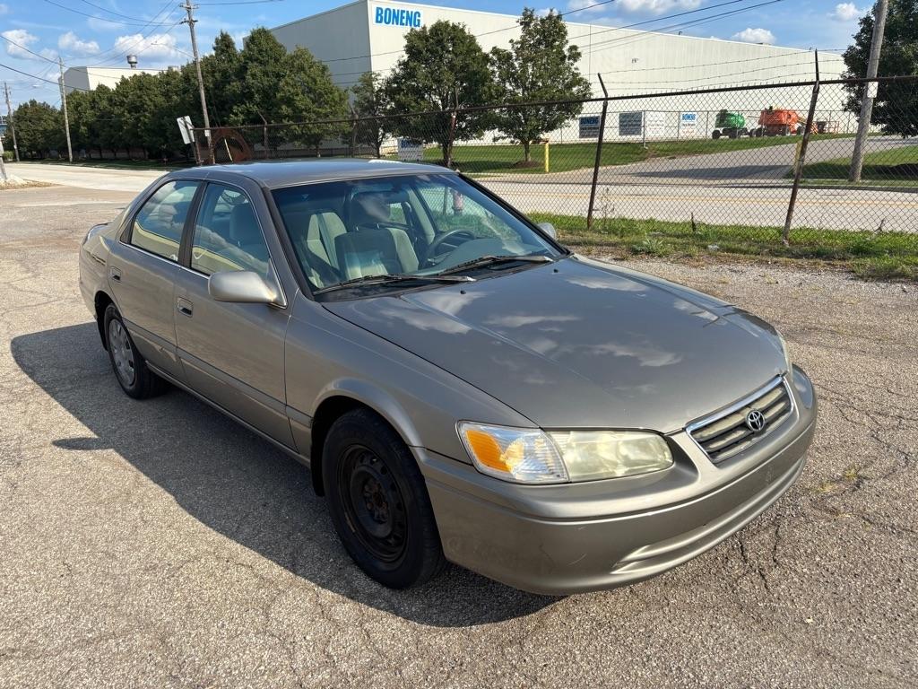 Toyota Camry CE 2001