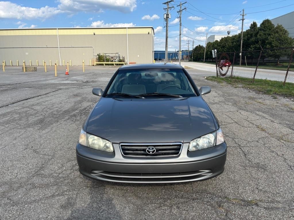 Toyota Camry CE 2001