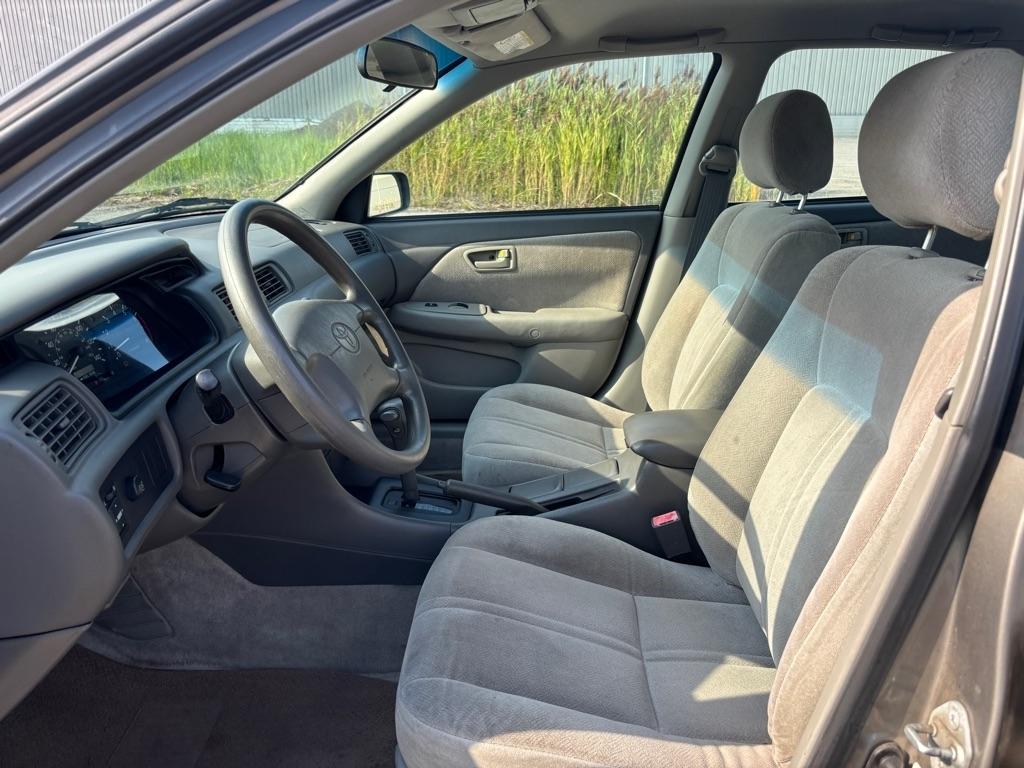Toyota Camry CE 2001