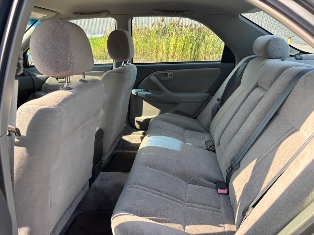 Toyota Camry CE 2001