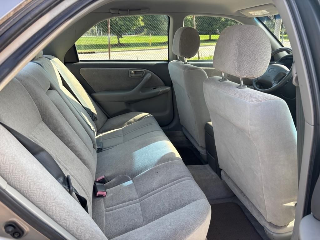 Toyota Camry CE 2001