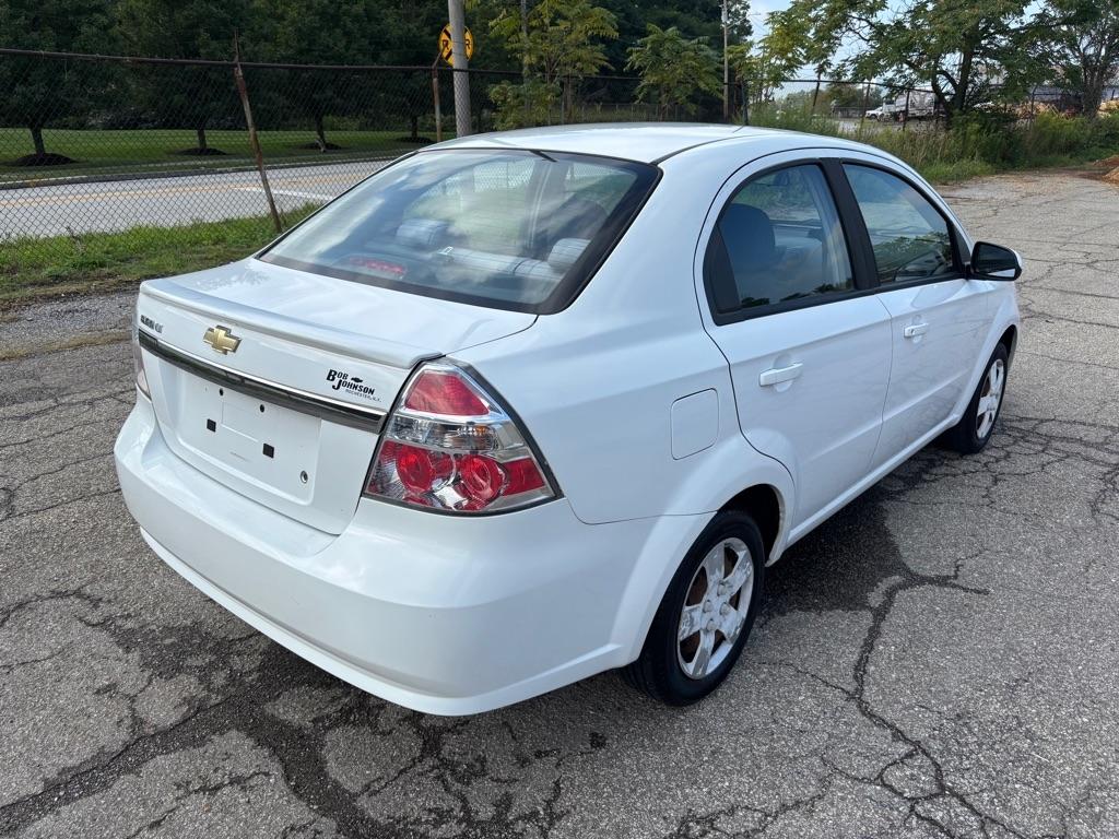Chevrolet Aveo LS 4-Door 2011