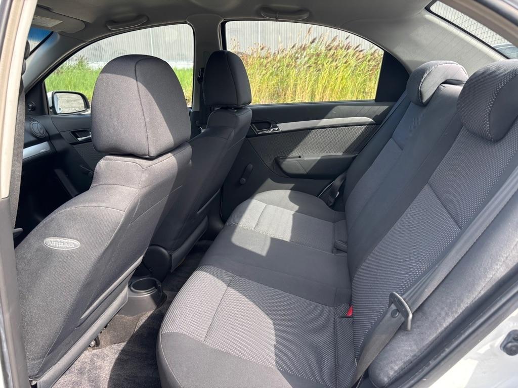 Chevrolet Aveo LS 4-Door 2011