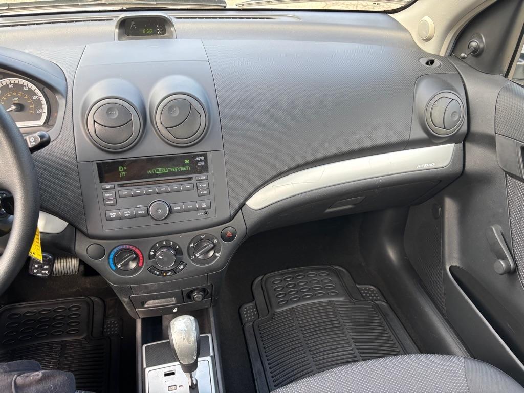 Chevrolet Aveo LS 4-Door 2011