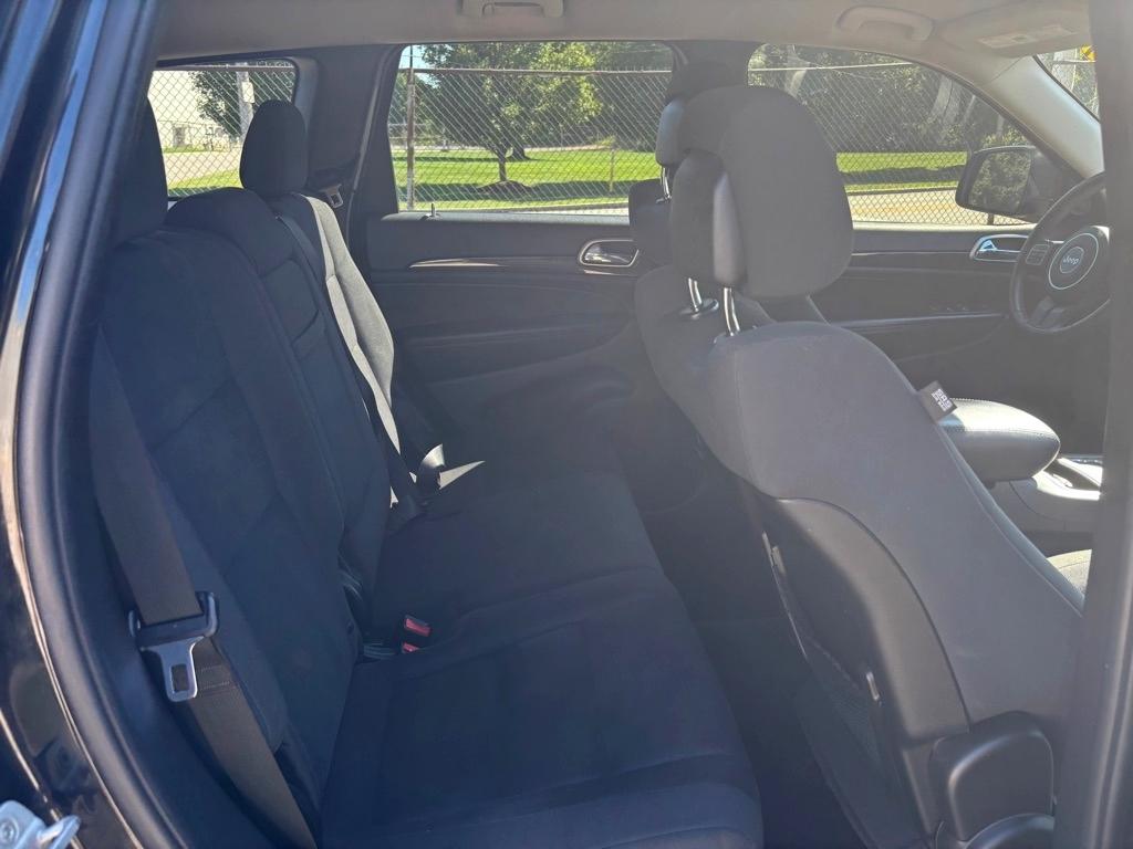Jeep Grand Cherokee Laredo 4WD 2012