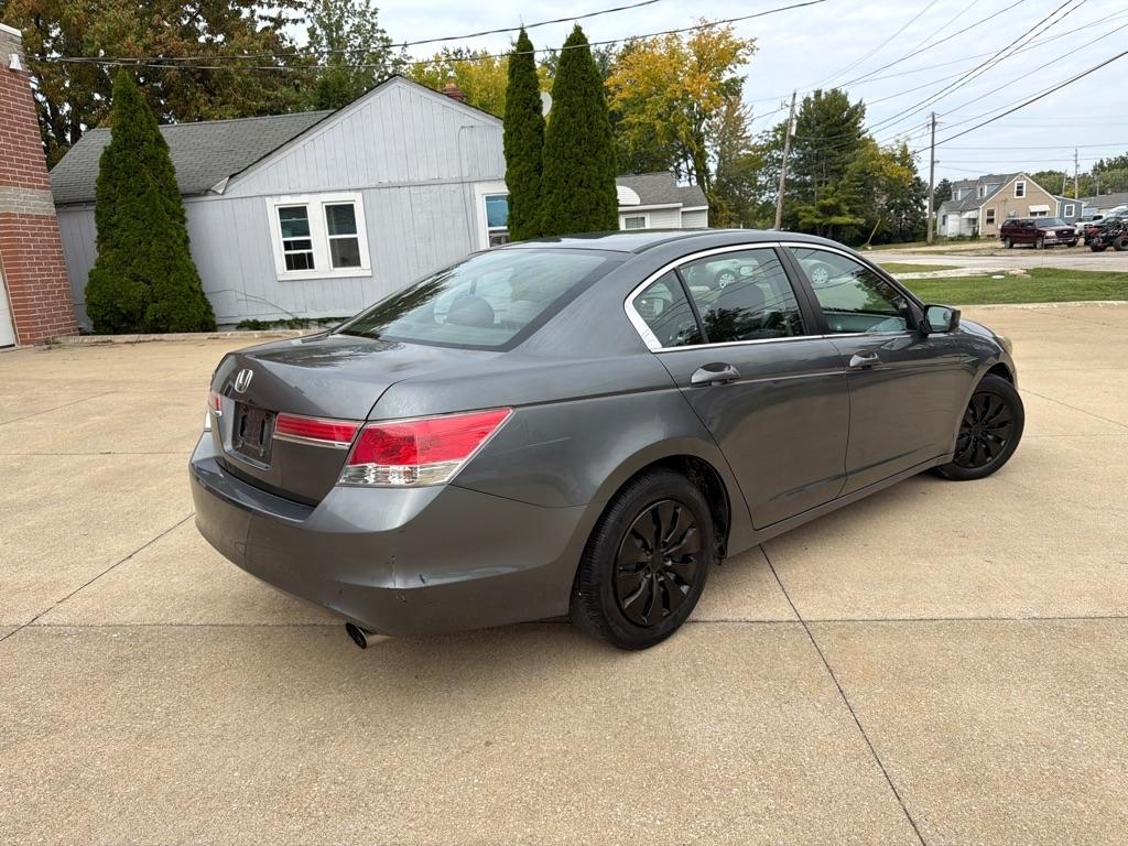 Honda Accord LX sedan AT 2012