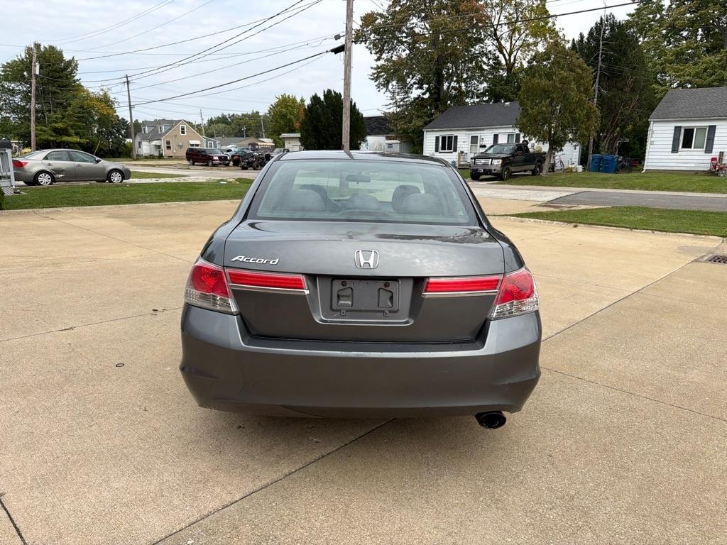 Honda Accord LX sedan AT 2012