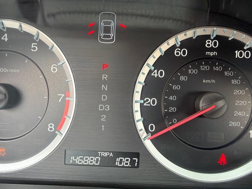Honda Accord LX sedan AT 2012