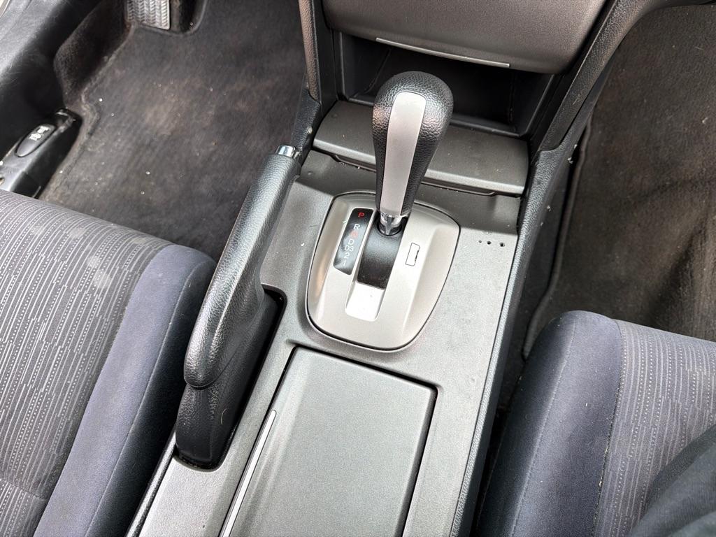 Honda Accord LX sedan AT 2012