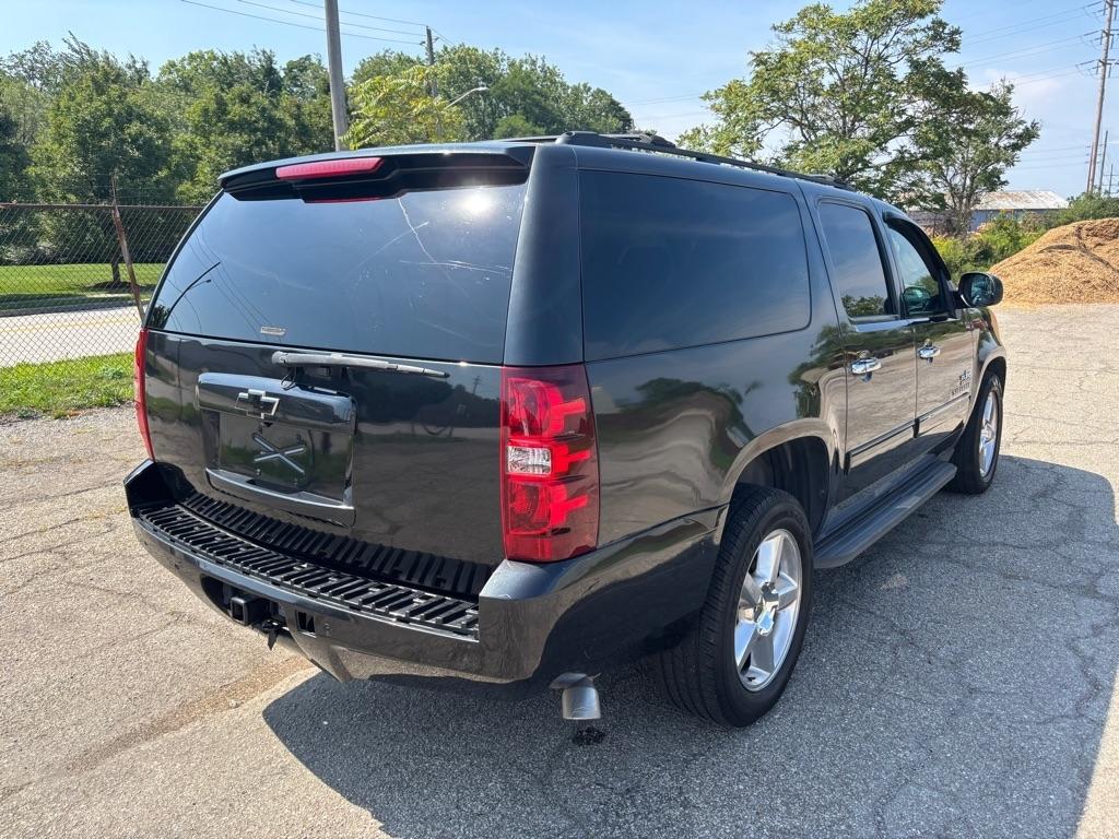 Chevrolet Suburban LS 1500 2WD 2013