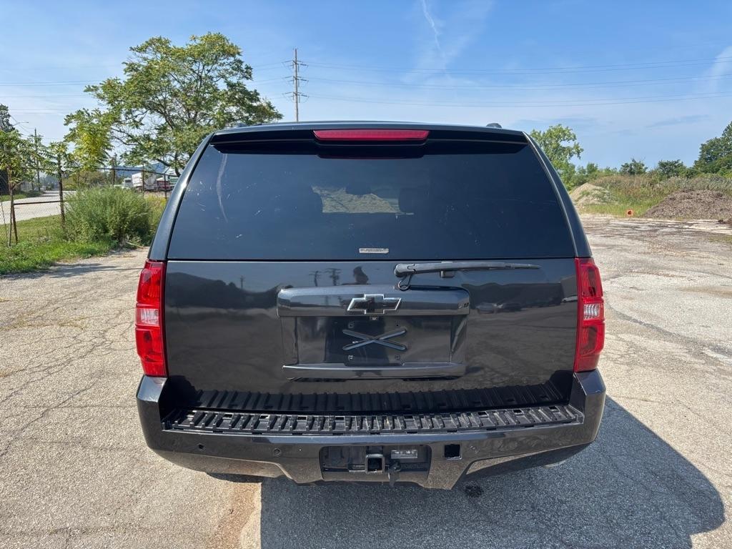 Chevrolet Suburban LS 1500 2WD 2013