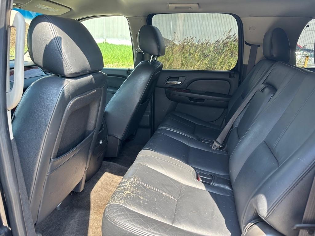 Chevrolet Suburban LS 1500 2WD 2013