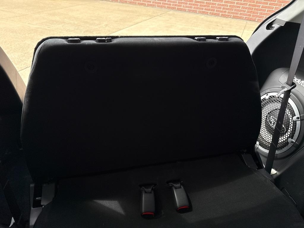 Mitsubishi Outlander SE 2WD 2011