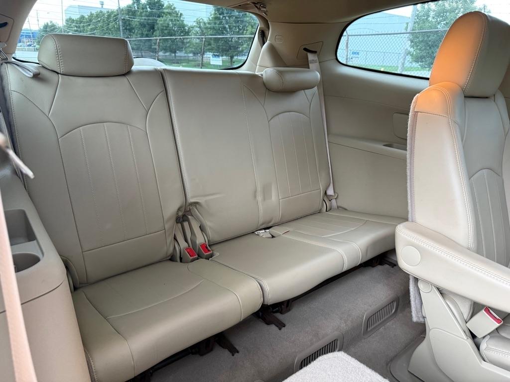 Buick Enclave Leather FWD 2012