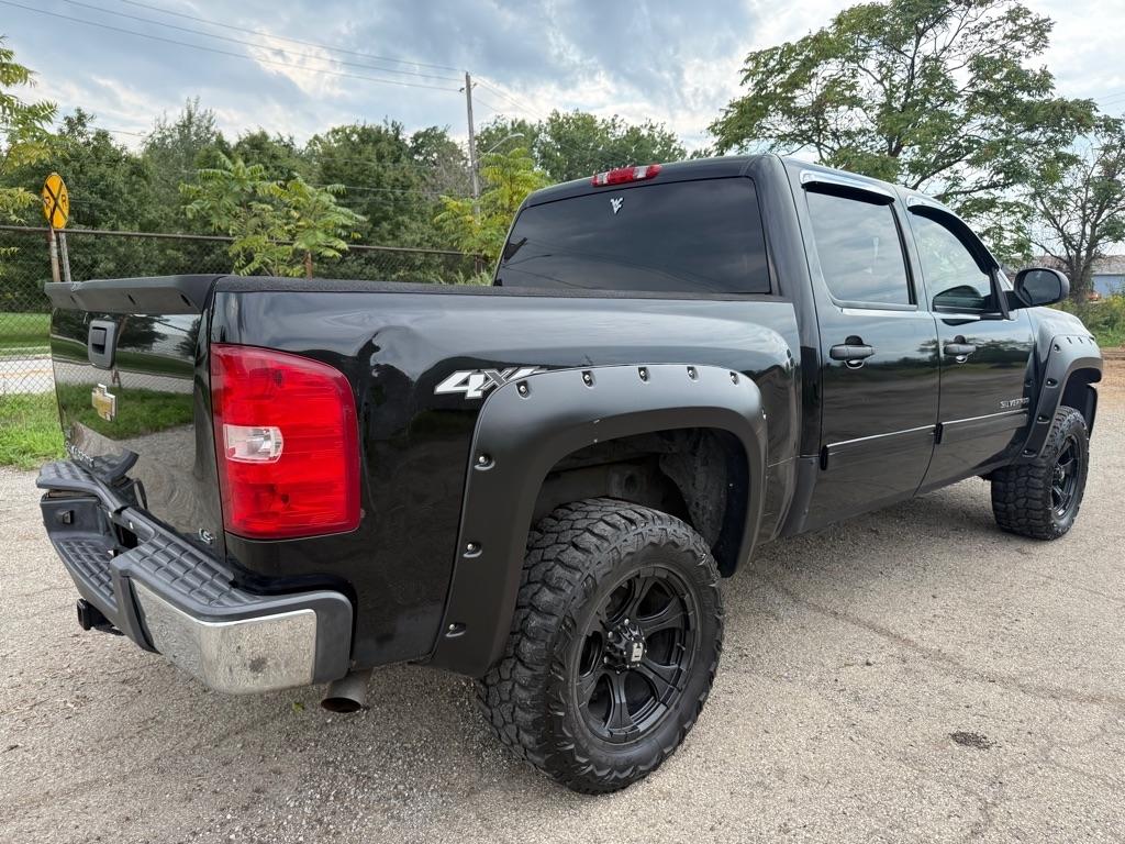 Chevrolet Silverado 1500 LS Crew Cab 4WD 2010