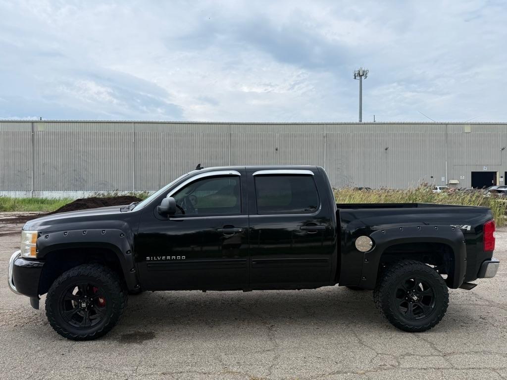 Chevrolet Silverado 1500 LS Crew Cab 4WD 2010