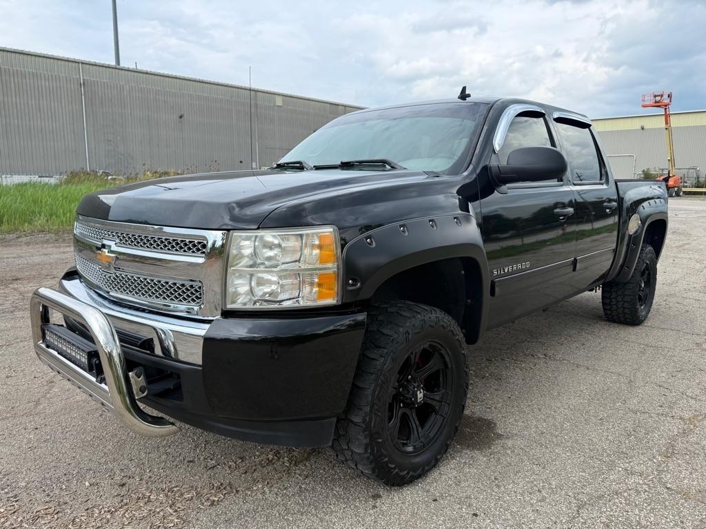 Chevrolet Silverado 1500 LS Crew Cab 4WD 2010