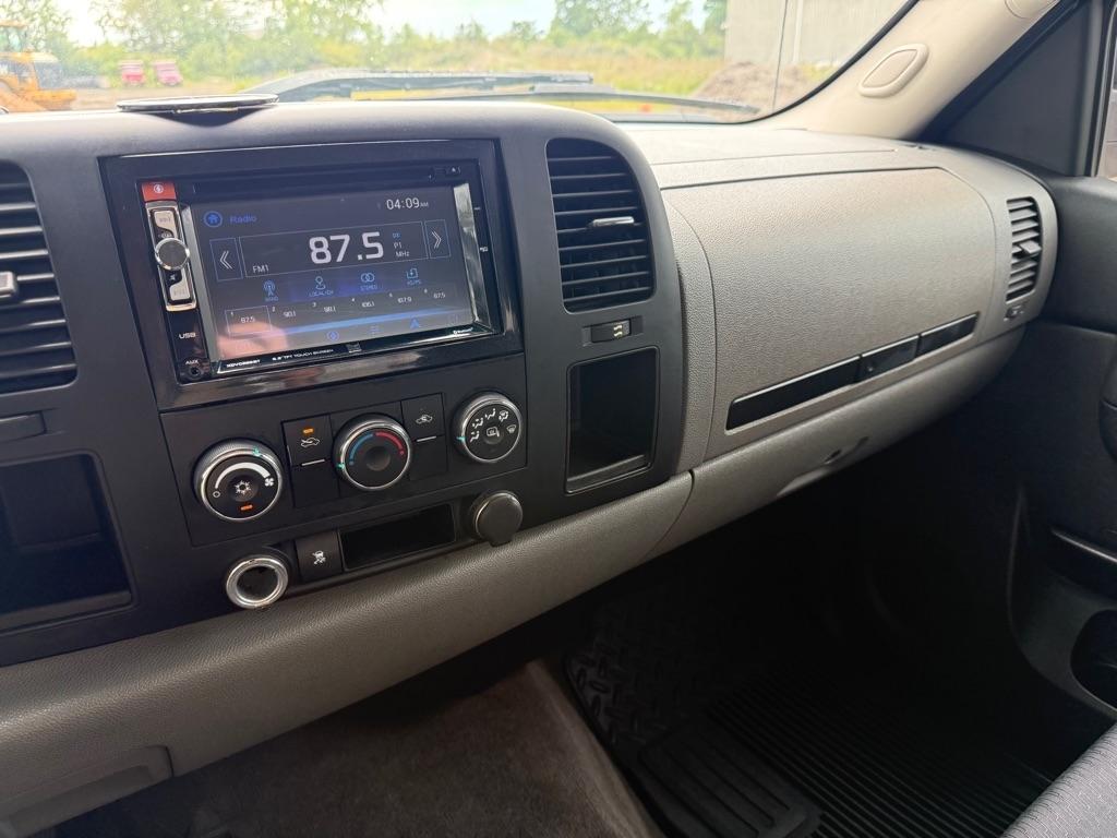 Chevrolet Silverado 1500 LS Crew Cab 4WD 2010