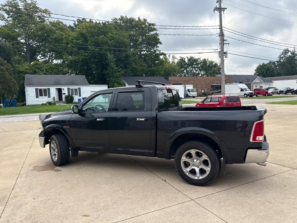 RAM 1500 Laramie Crew Cab SWB 4WD 2016